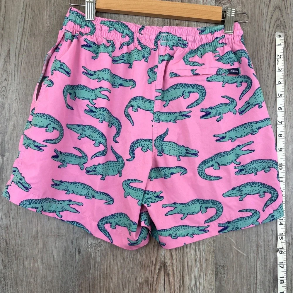 Chubbies Mens Pink Alligator Print Swim Trunks 5.5 Inch Inseam Small Alligone